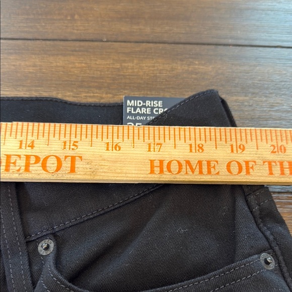 J. Crew Flare crop black jean in all-day stretch Size 35 - Picture 11 of 13
